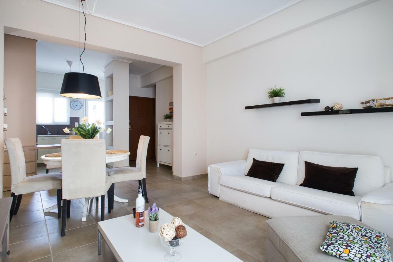 Elegant Home Next To Metro Athena Bagian luar foto