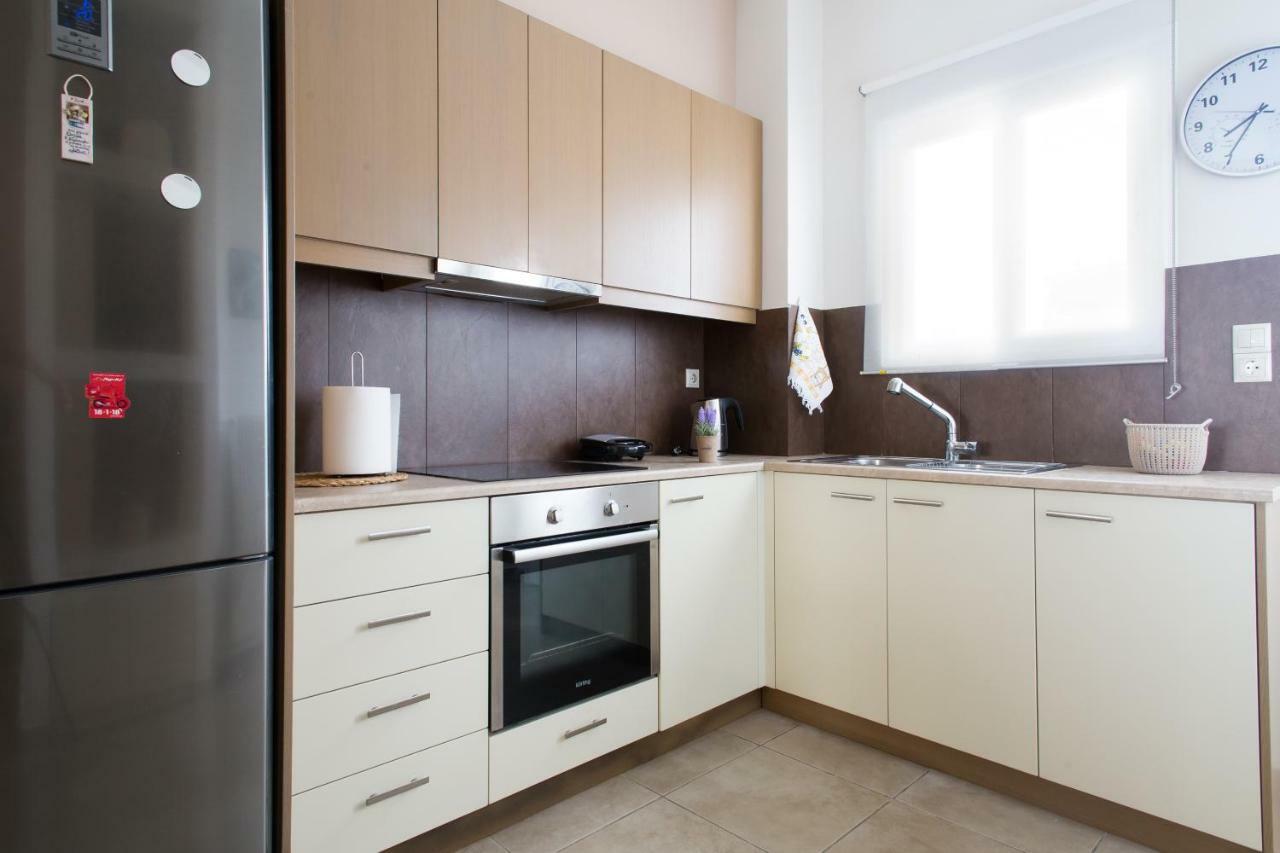 Elegant Home Next To Metro Athena Bagian luar foto