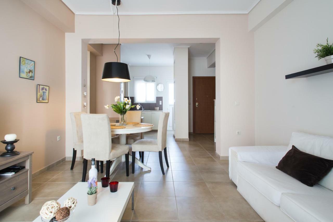 Elegant Home Next To Metro Athena Bagian luar foto